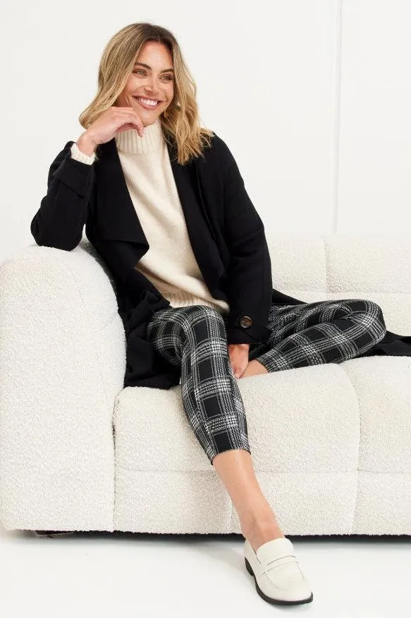 Betty Basics Miranda Ponte Joggers Black Check