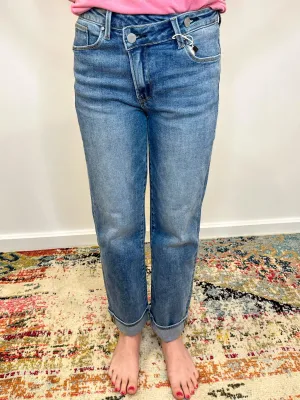 Risen Jeans Mila Crossover Straight Boyfriend Jean
